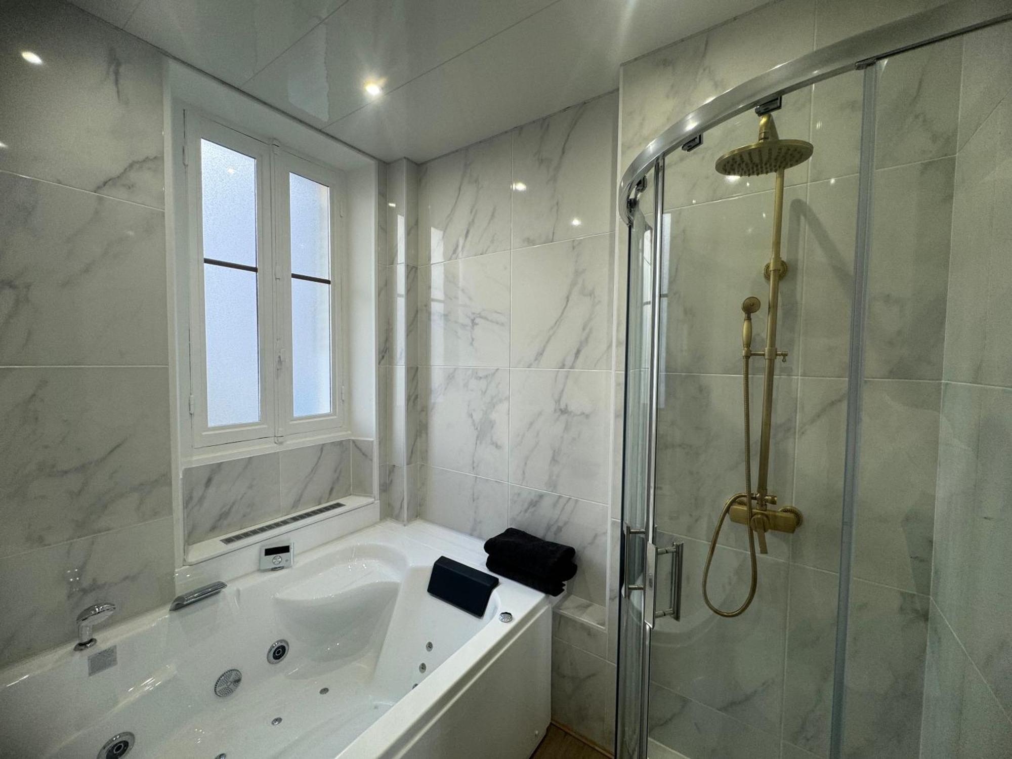 L'Experience Appartement & Spa Prive Chambéry Exterior foto